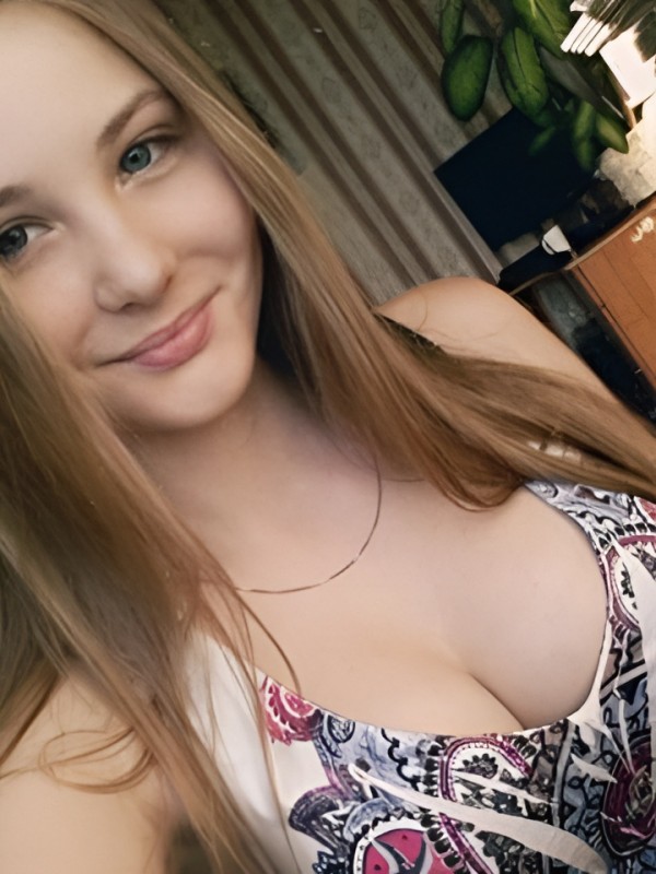 Леся привлекательная девушка из Тамбова цена от 2500 руб