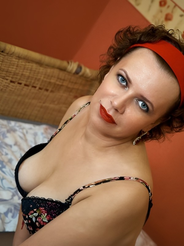 Варвара привлекательная девушка из Тамбова цена от 10000 руб